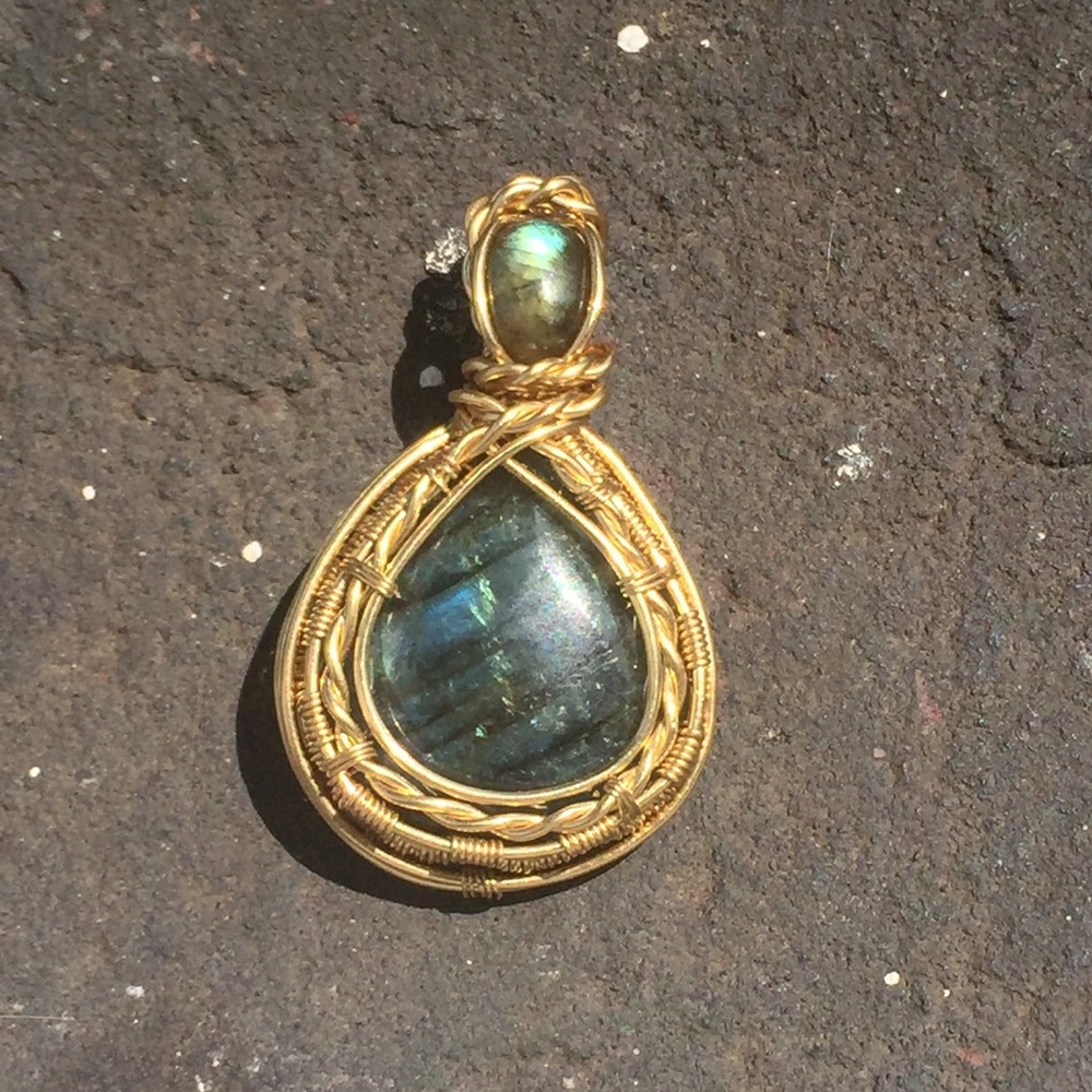 Labradorite pendant